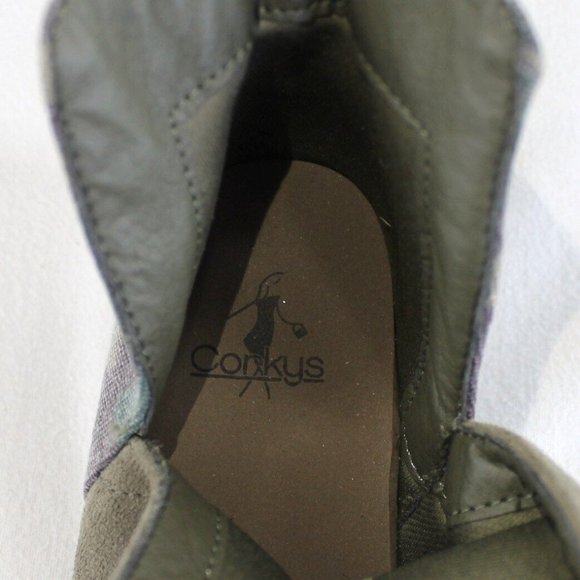 Corkys Camo Ankle Boots Girls Size 2 Olive Green Slip On Low Heel - Picture 9 of 9